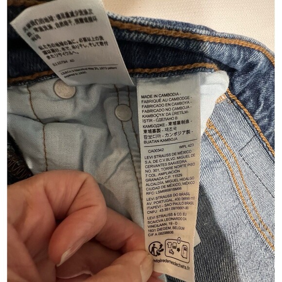Levis 501 Button Fly Straight Leg Blue Jeans Womens Sz 26 High Rise Original Fit - Picture 16 of 16